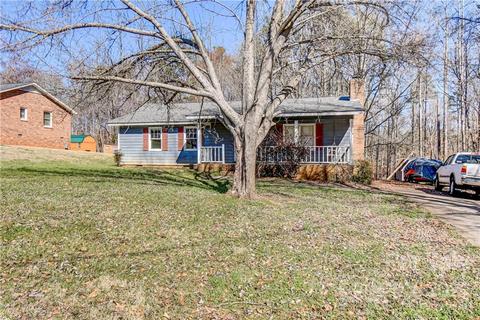 113 Walnut St, Lowell, NC 28098 photo 1