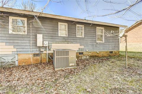 113 Walnut St, Lowell, NC 28098 photo 34