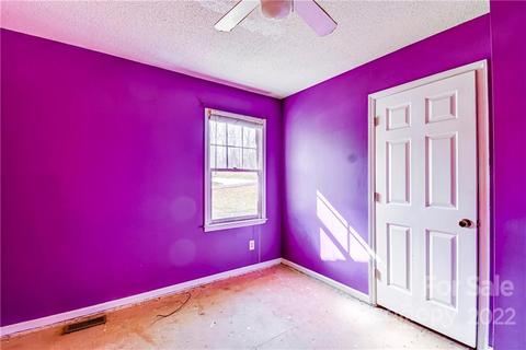 113 Walnut St, Lowell, NC 28098 photo 18