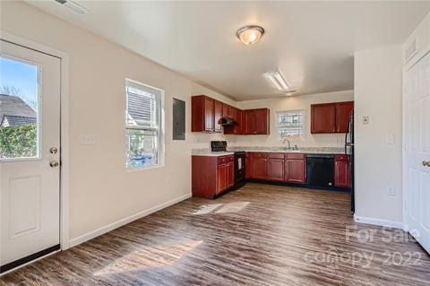 18019 Lynn Ln, Cornelius, NC 28031 photo 4