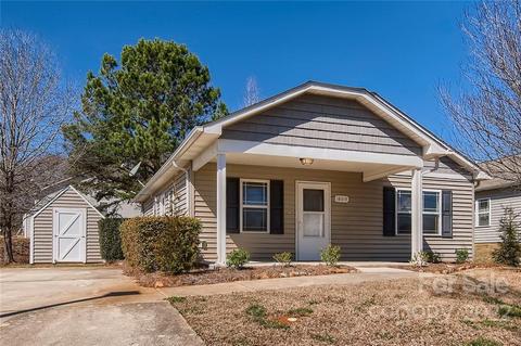 18019 Lynn Ln, Cornelius, NC 28031 photo 1