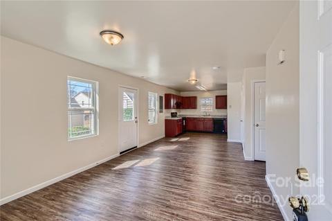 18019 Lynn Ln, Cornelius, NC 28031 photo 2