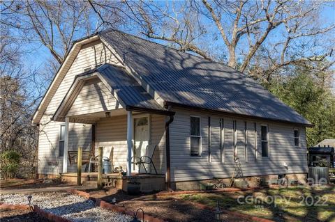 313 Chief Thomas Rd, Harmony, NC 28634 photo 1