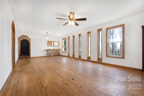 313 Chief Thomas Rd, Harmony, NC 28634 photo 4