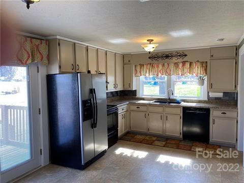 111 Buff Ave, Morganton, NC 28655 photo 6
