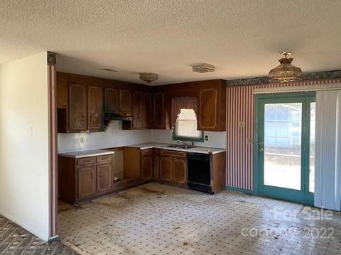 2109 Fowler Secrest Rd, Monroe, NC 28110 photo 2