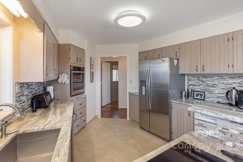 1505 Rixhaven Dr, Saluda, NC 28773 photo 15