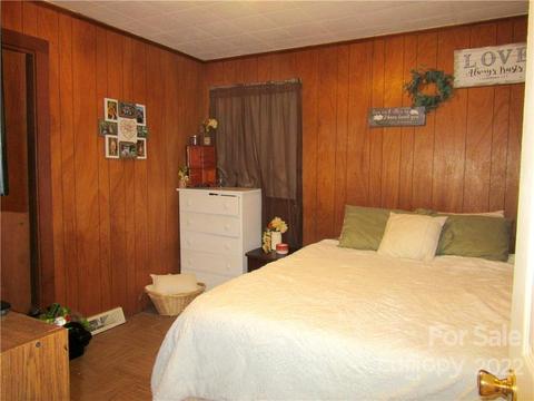 1243 Howard Gap Loop Rd, Flat Rock, NC 28731 photo 16