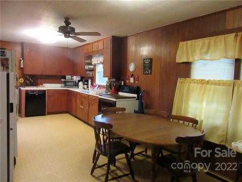 1243 Howard Gap Loop Rd, Flat Rock, NC 28731 photo 19