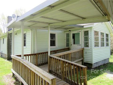 1243 Howard Gap Loop Rd, Flat Rock, NC 28731 photo 3