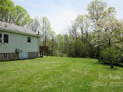 1243 Howard Gap Loop Rd, Flat Rock, NC 28731 photo 5