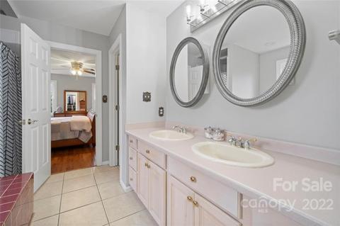 1126 Morningside Dr, Conover, NC 28613 photo 11