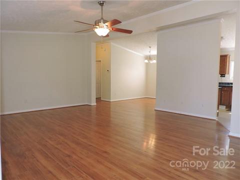 2108 Kyle Ct SE, Conover, NC 28613 photo 4