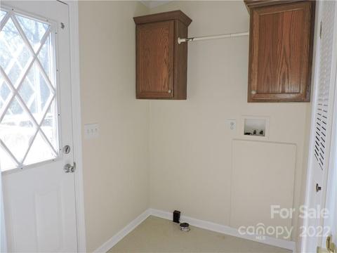 2108 Kyle Ct SE, Conover, NC 28613 photo 9