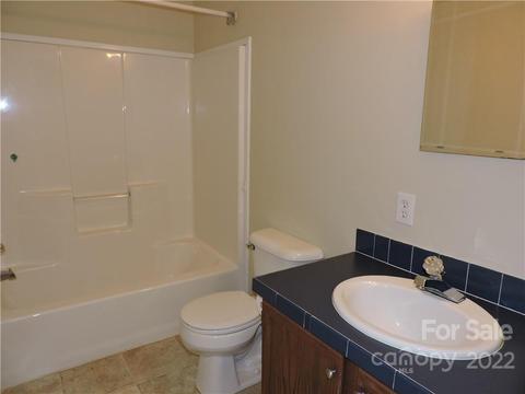 2108 Kyle Ct SE, Conover, NC 28613 photo 17