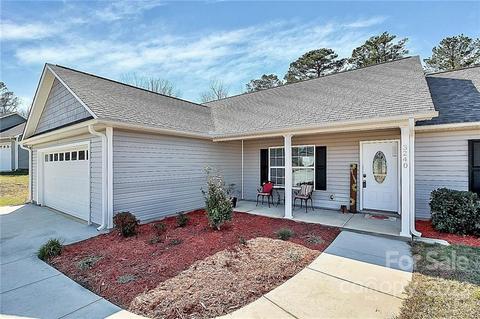 3240 Silver Fox Cir, Lancaster, SC 29720 photo 2
