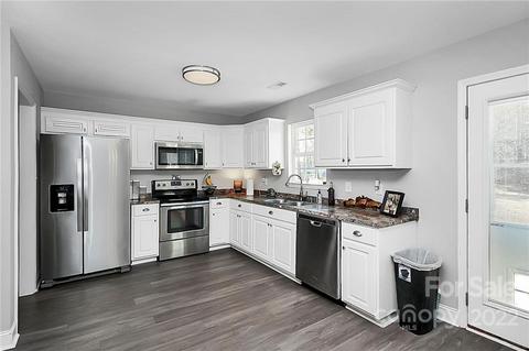 3240 Silver Fox Cir, Lancaster, SC 29720 photo 14