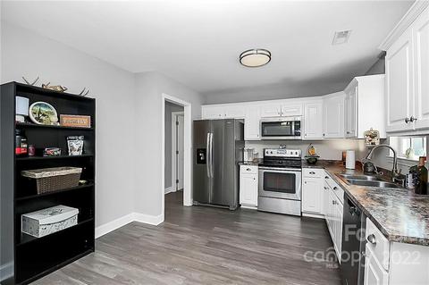 3240 Silver Fox Cir, Lancaster, SC 29720 photo 16