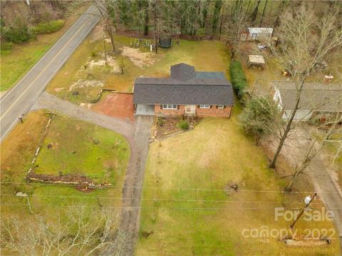605 Davis St, Lancaster, SC 29720 photo 2