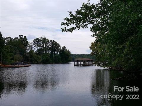 151 Pier Point Dr #9, Stony Point, NC 28678