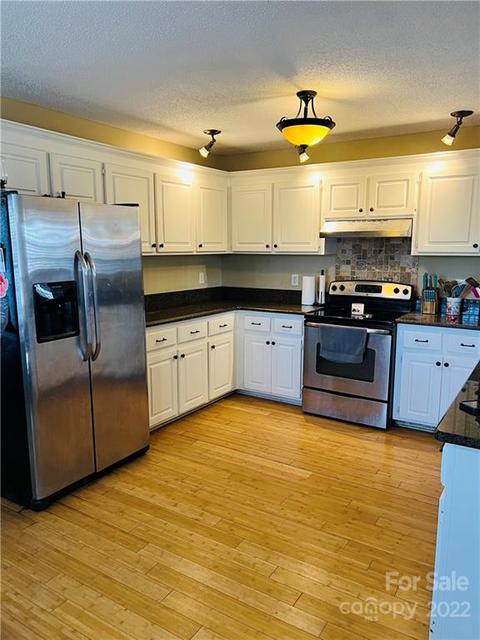 131 Wesley Ct, Crouse, NC 28033 photo 8