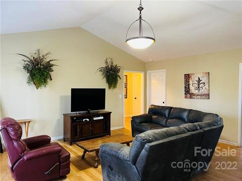 131 Wesley Ct, Crouse, NC 28033 photo 7