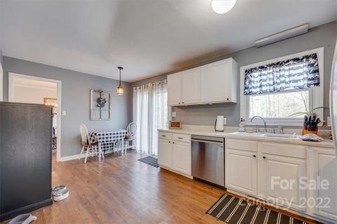 14309 Hackamore Dr, Matthews, NC 28105 photo 9