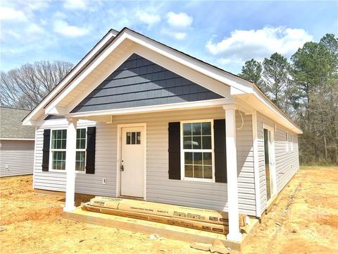 205 S Gregory St, Lancaster, SC 29720 photo 2