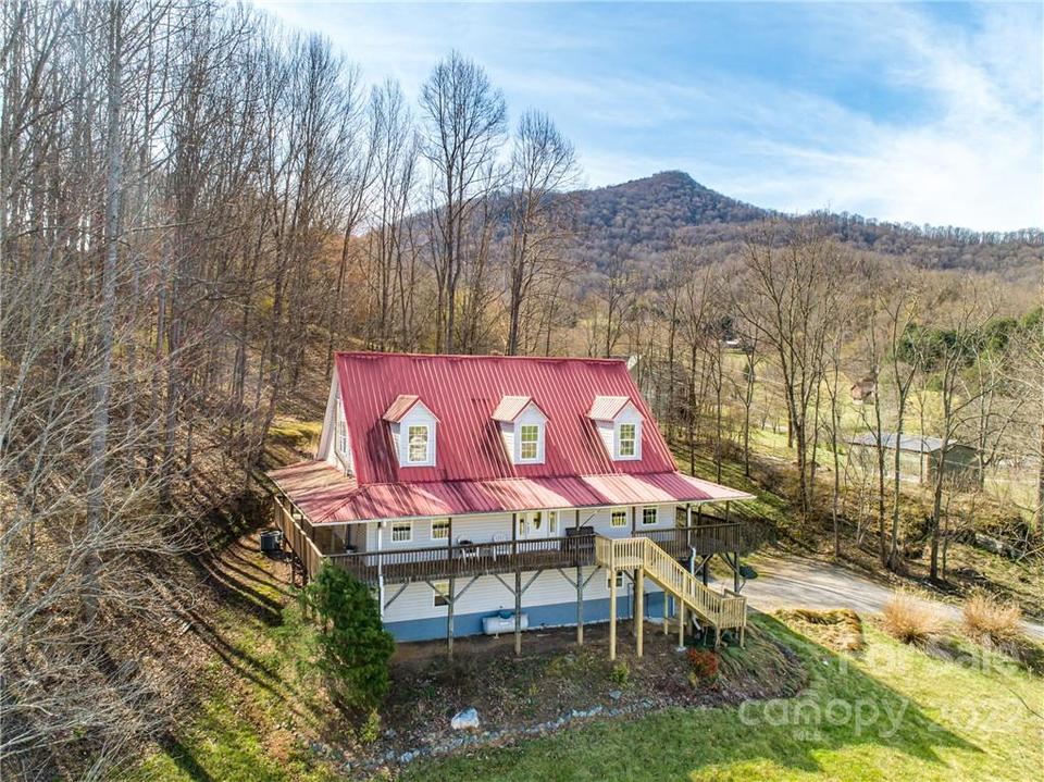 3644 Ratcliff Cove Rd, Waynesville, NC 28786 40 Photos MLS 3842248