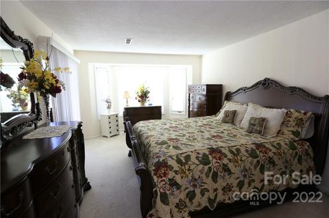 111 Bluffview Ln, Flat Rock, NC 28731 photo 7