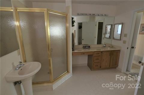 111 Bluffview Ln, Flat Rock, NC 28731 photo 8