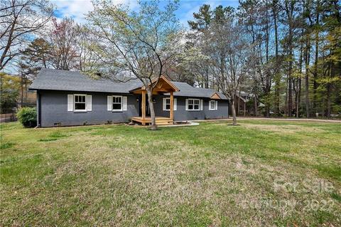 20309 Pinehurst Dr, Cornelius, NC 28031 photo 2