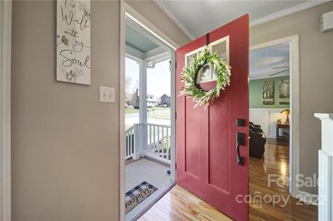 19607 Shevington Dr, Cornelius, NC 28031 photo 2