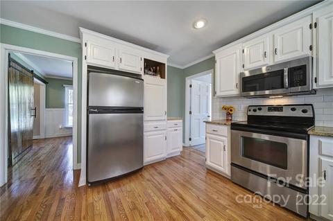 19607 Shevington Dr, Cornelius, NC 28031 photo 9