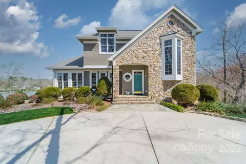 4458 Lakeshore Cir, Catawba, NC 28609