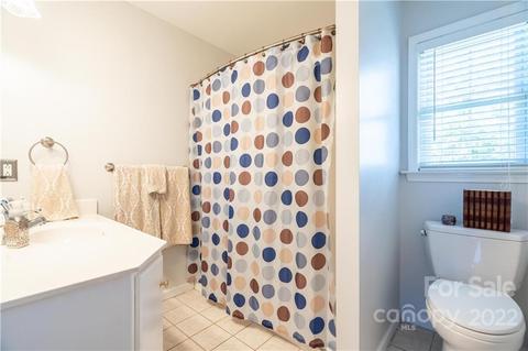 115 Mariners Point Ln, Hickory, NC 28601 photo 28