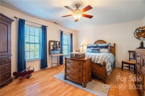 115 Mariners Point Ln, Hickory, NC 28601 photo 26