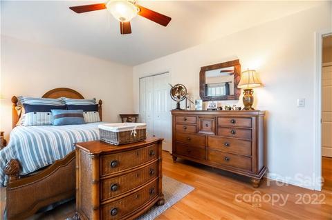 115 Mariners Point Ln, Hickory, NC 28601 photo 27