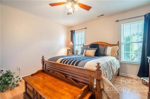 115 Mariners Point Ln, Hickory, NC 28601 photo 30