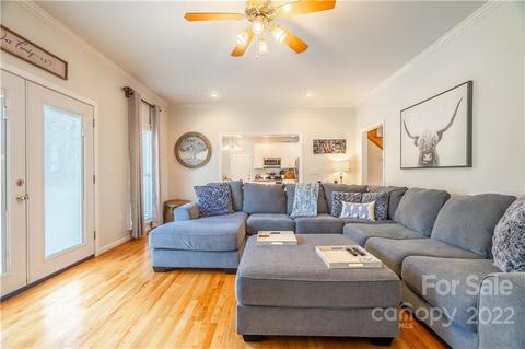 115 Mariners Point Ln, Hickory, NC 28601 photo 6