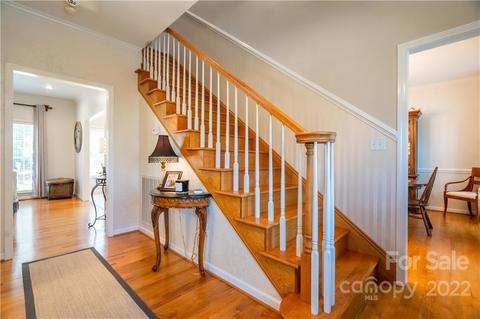 115 Mariners Point Ln, Hickory, NC 28601 photo 2