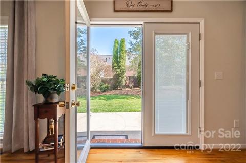 115 Mariners Point Ln, Hickory, NC 28601 photo 7