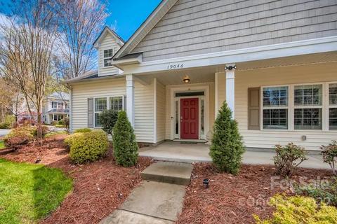 19046 Celestine Ln, Cornelius, NC 28031 photo 2