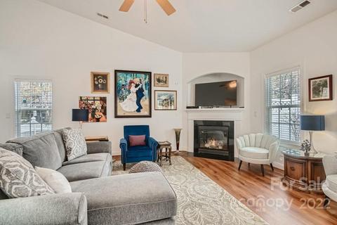 19046 Celestine Ln, Cornelius, NC 28031 photo 5