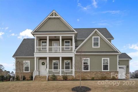 153 Riverstone Dr, Davidson, NC 28036 photo 1