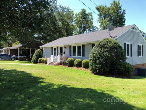 608 Normandy Rd, Lancaster, SC 29720 photo 3