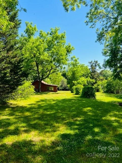 237 1st St E, Conover, NC 28613 photo 6