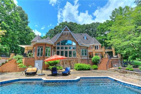 730 Saddlebrook Dr, Monroe, NC 28112 photo 1