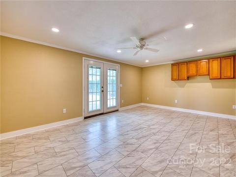 87 Levi St, Clyde, NC 28721 photo 19