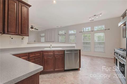 237 Hyde Park Ln, Fort Mill, SC 29708 photo 19